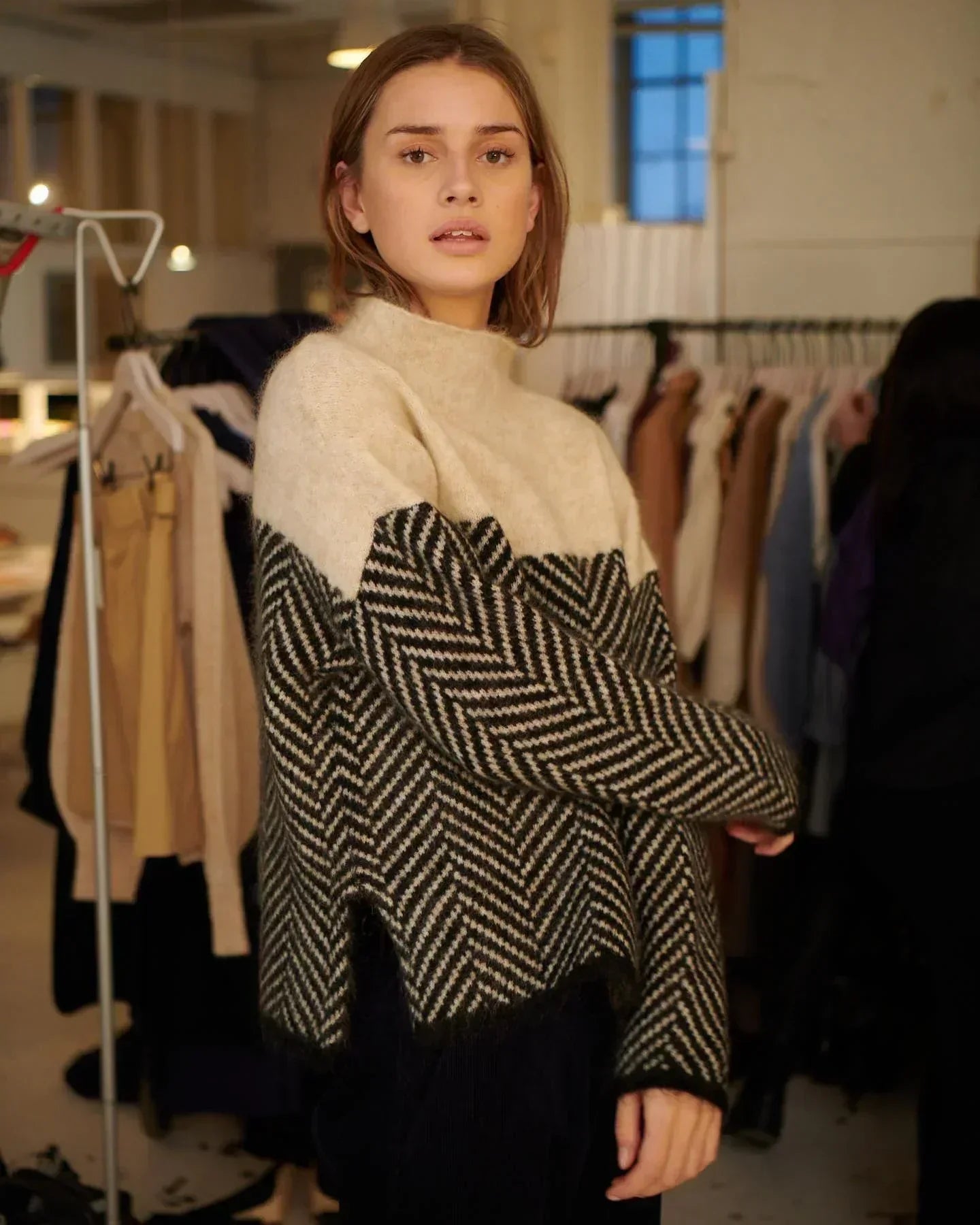 Doris | Women's Loose Knit Sweater with High Collar - Beige