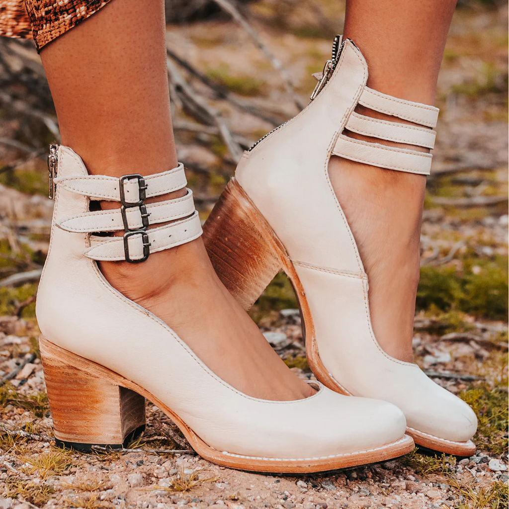 Verona | Vintage Ankle Strap Heels - Black Leather
